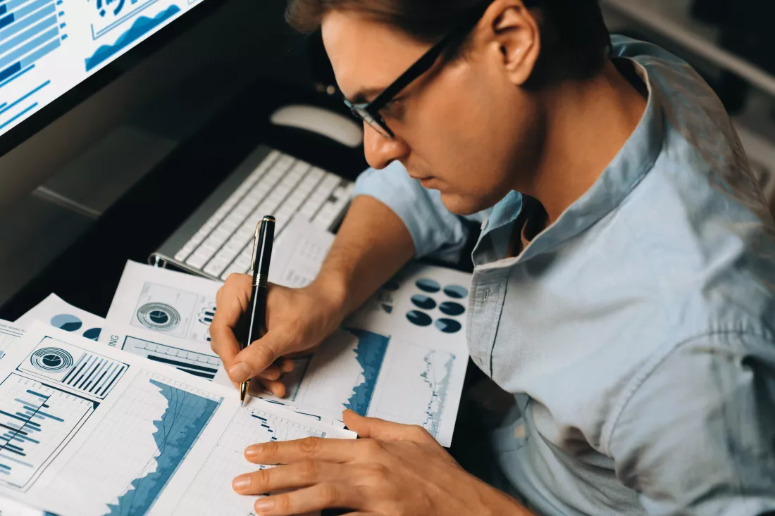 Analityk finansowyv
